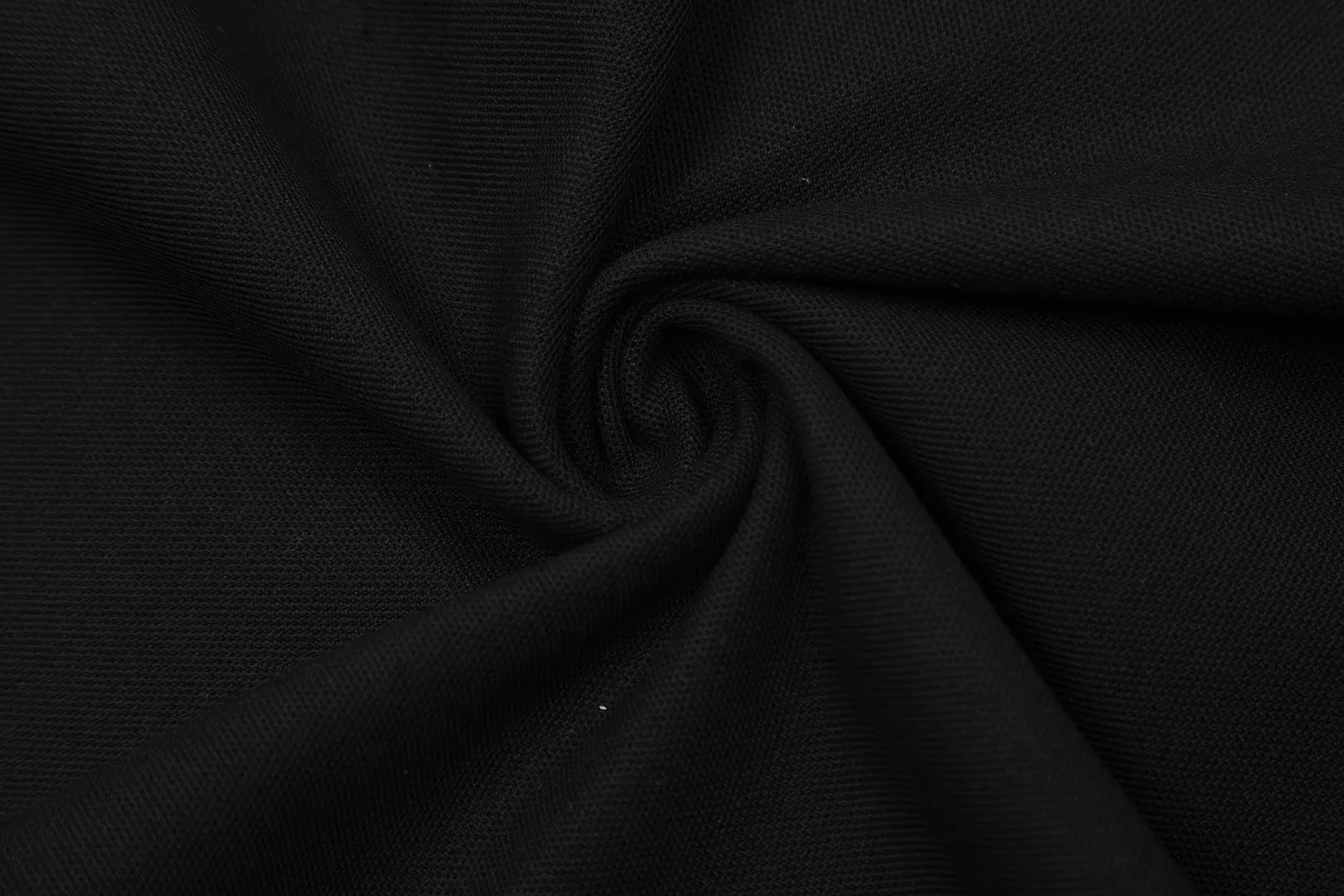 🅿️152 "Top quality" Style number: DS004# (not off the shelves all year round) [Ralph Lauren classic pony embroidered lapels women's slim fit POLO short sleeves] ✅Ralph Lauren Ralph Lauren classic basic women's all-match slim fit POLO short sleeves ✅Main supplier platform live broadcast Wholesale entities Replenish when out of stock Not off the shelves ✅ZP quality 1:1 pattern making Scan the code to enter the GF website Z cabinet quality ✅Details and quality are the only one in Guangzhou. Imported pique fabrics focus on high-end and cost-effective. Needless to say good quality. ✅The version is restored to the original order. The maximum size can be worn up to 130 pounds. Loose, comfortable and stress-free.